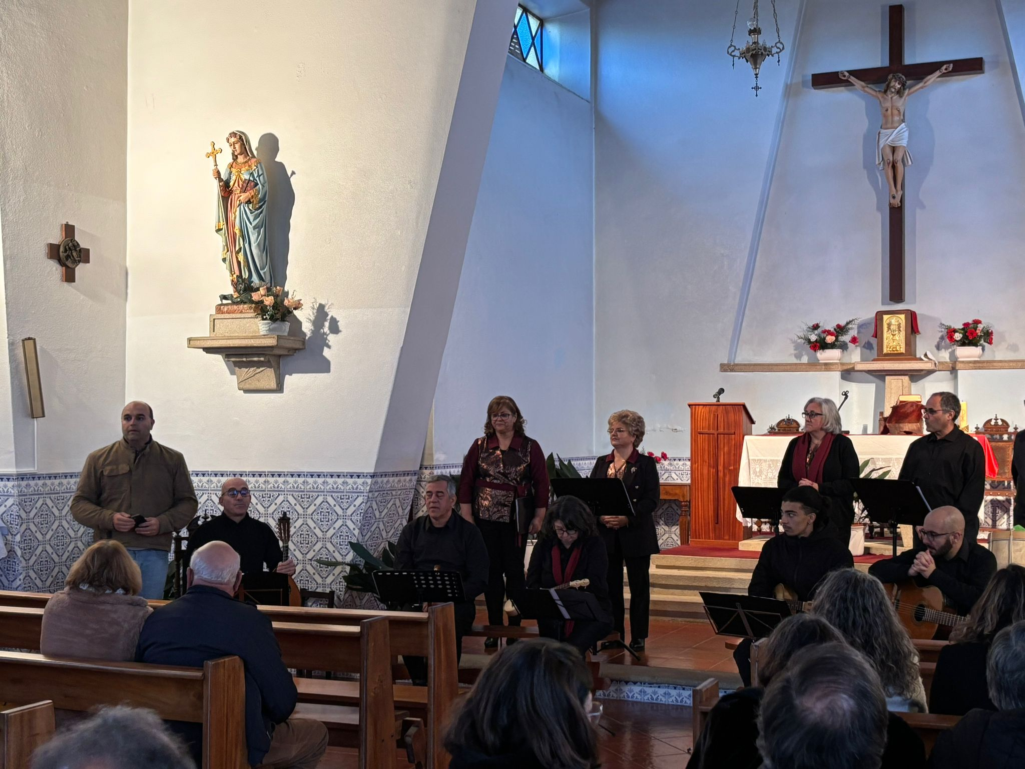 𝐂𝐢𝐜𝐥𝐨 𝐝𝐞 𝐂𝐨𝐧𝐜𝐞𝐫𝐭𝐨𝐬 𝐝𝐨𝐬 𝐑𝐞𝐢𝐬 𝐞𝐧𝐜𝐞𝐫𝐫𝐚 𝐑𝐞𝐭𝐫𝐚𝐭𝐨𝐬 𝐝𝐞 𝐍𝐚𝐭𝐚𝐥 - Capela de Santa Margarida (Chã de Alvares)