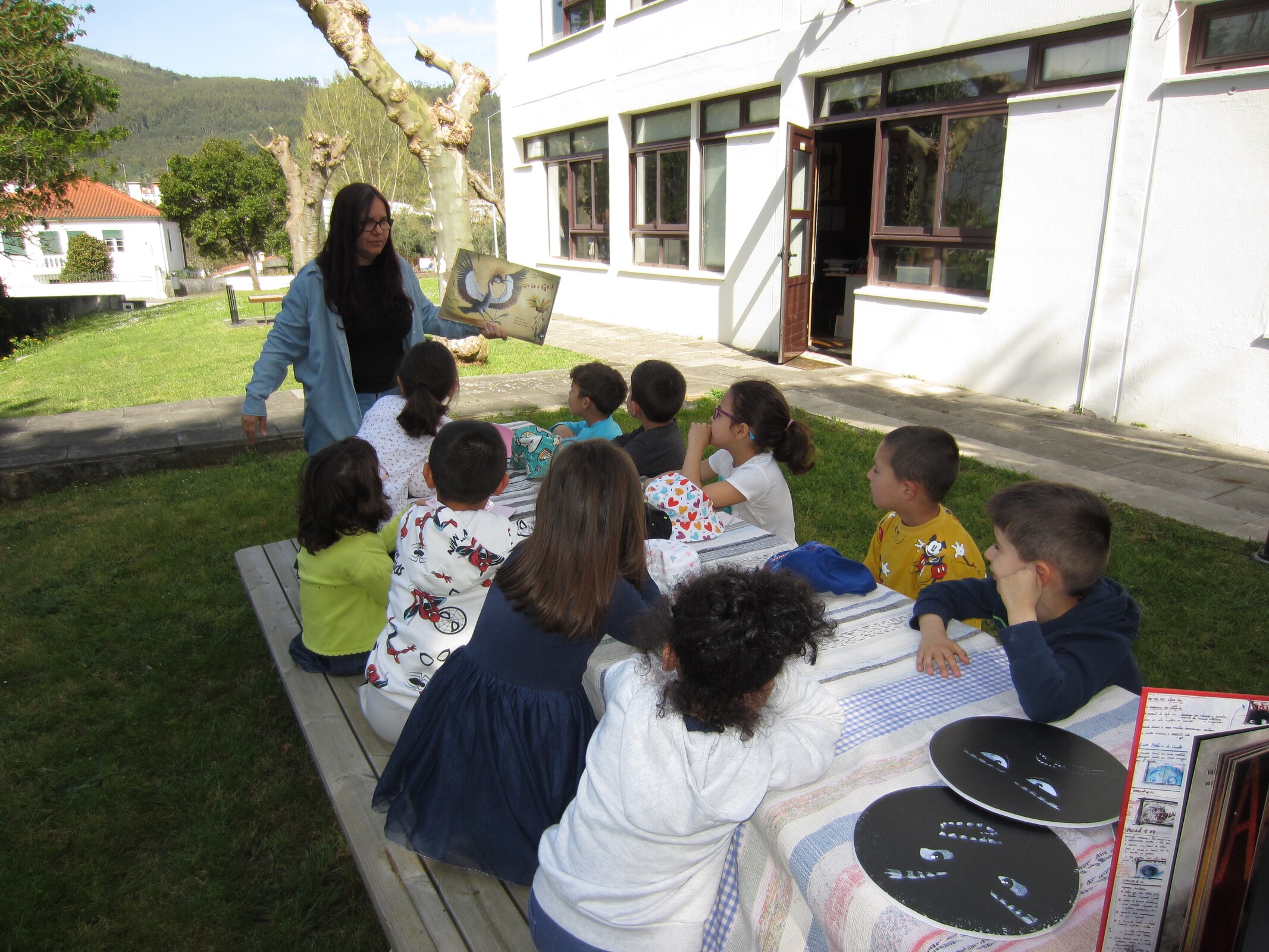 "Uma mão cheia de Histórias" - Férias em Crescimento (ATL de Páscoa)