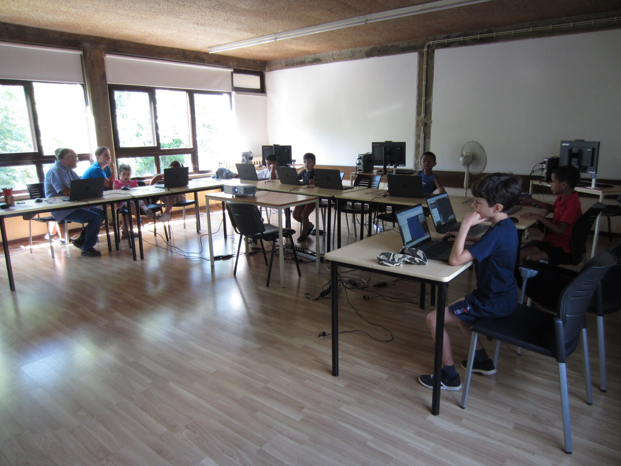 Programa Férias em Crescimento participa na atividade "Visita Virtual a Monumentos"