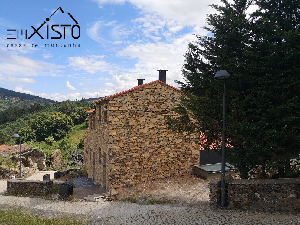 Em Xisto - Casas de Montanha