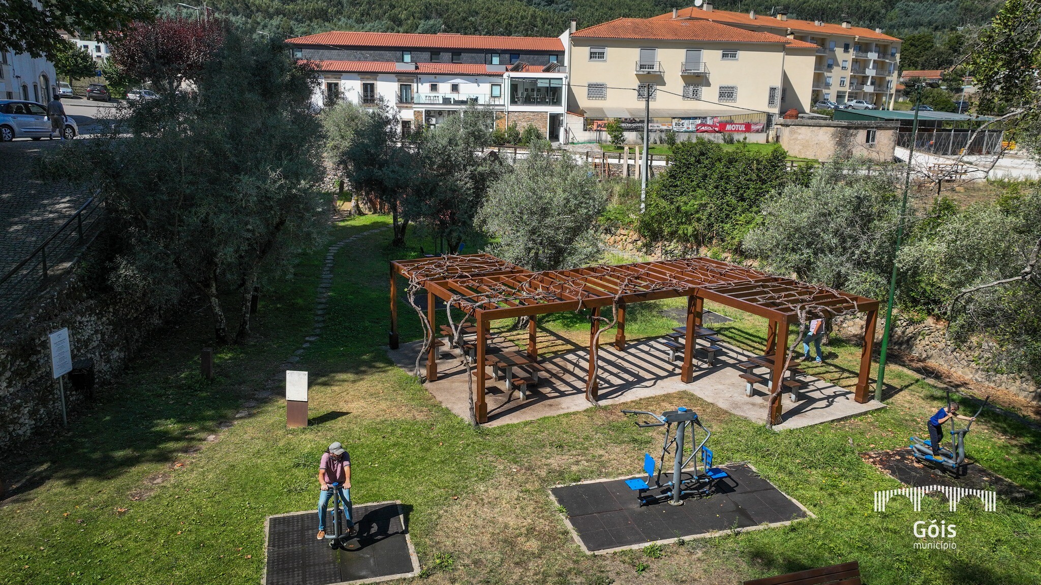 460032678_946463340853959_2156264983714497473_n_1_2500_2500